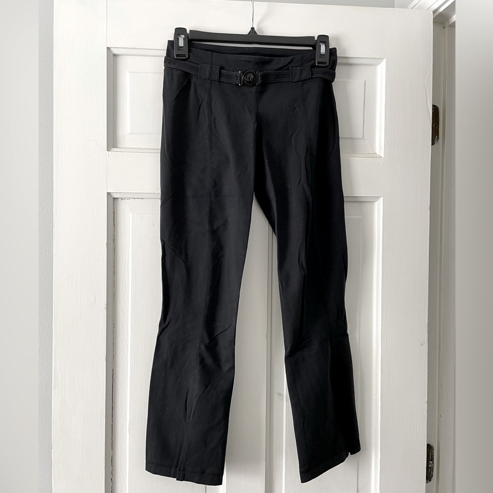 Lululemon belted cropped pants